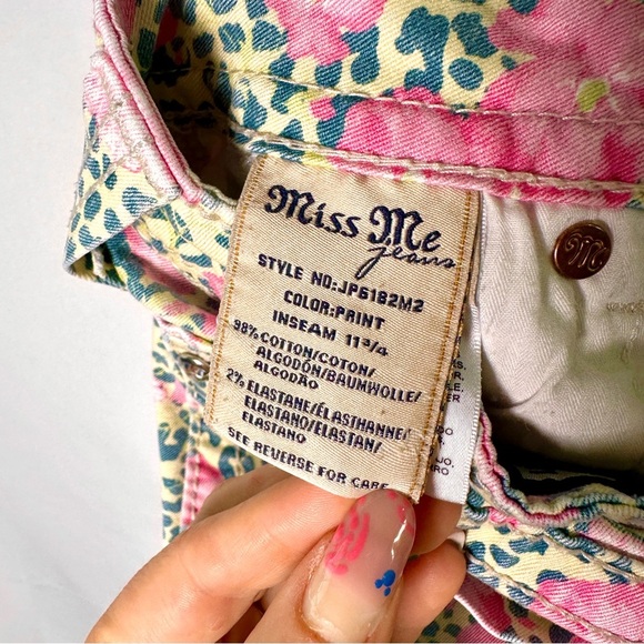 Miss Me Bermuda Shorts Stretch Denim Rhinestone Y2K Western 25 Floral Leopard - Picture 10 of 17